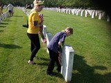 151112_Veterans's Cemetery Flag Placement_04_sm.jpg